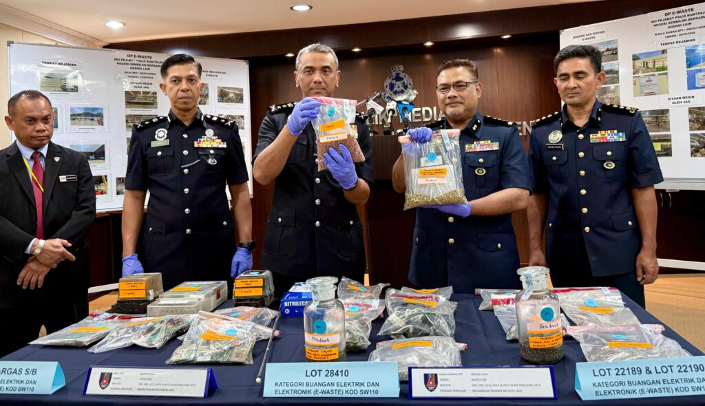 Polis rampas e-waste bernilai hampir RM50 juta di Seremban