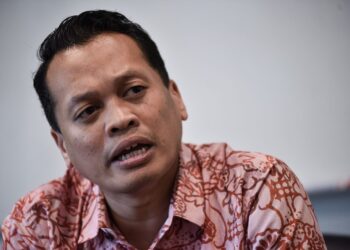 NIK NAZMI NIK AHMAD
