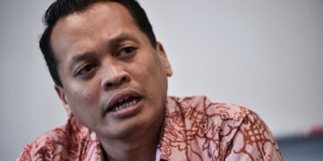 NIK NAZMI NIK AHMAD