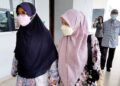 NURUL Asyikin Sutan Shahril hadir ke Kompleks Mahkamah Seremban hari ini bagi berdepan pertuduhan melakukan amang seksual fizikal dan bukan fizikal terhadap seorang pelajar lelaki berusia 14 tahun sejak tahun lalu.-UTUSAN/MOHD. SHAHJEHAN MAAMIN
