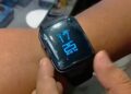 CONTOH rokok elektronik berbentuk jam tangan yang dijual di pasaran dan didakwa menjadi ‘ancaman senyap’ pelajar sekolah.