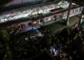 TRAGEDI pertembungan kereta api berhampiran Jakarta baru-baru ini meragut nyawa penumpang termasuk wanita yang sedang dalam perjalanan pulang dari kerja. -AFP