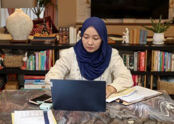PELAKSANAAN Bekerja Dari Rumah (BDR) sebagai respons krisis tenaga merupakan langkah rasional tetapi implikasinya memerlukan perhatian serius.