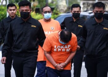 PENGURUSAN zakat berisiko kehilangan asasnya sebagai satu ibadah sekiranya tanpa pematuhan syariah yang jelas.
