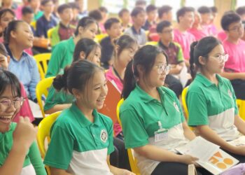 PARA pelajar sangat terbuka terhadap kepelbagaian budaya, bagi mereka bahasa Korea merupakan bahasa yang sangat menarik.