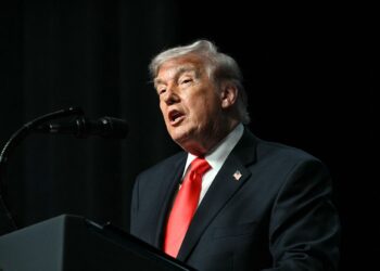 DONALD TRUMP