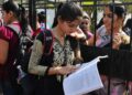 SEKURANG-kurangnya 1.7 juta pelajar menduduki peperiksaan Tingkatan 12 yang menjadi penentu kemasukan ke universiti.- AGENSI