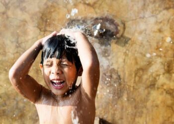 SUHU sejuk boleh membantu mempercepatkan kadar pembakaran kalori dalam badan.- AGENSI