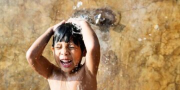 SUHU sejuk boleh membantu mempercepatkan kadar pembakaran kalori dalam badan.- AGENSI