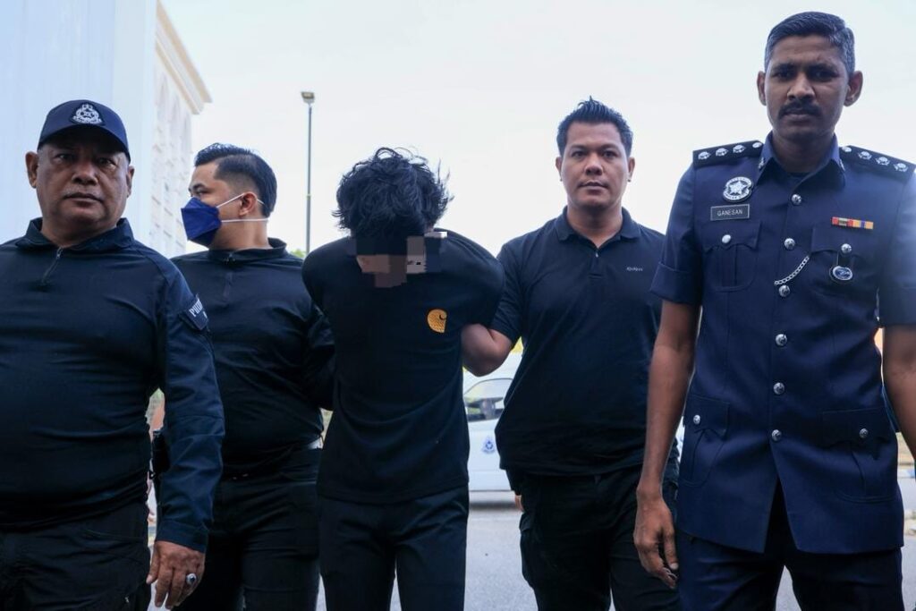 Gadis maut ditikam: Suspek tiba di mahkamah untuk pertuduhan