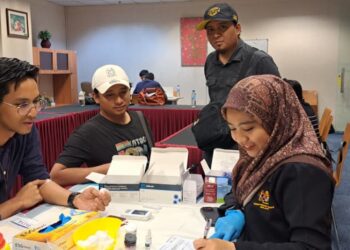AHLI Kelab Media Putrajaya menjalani saringan kesihatan yang dianjurkan KKM dengan kerjasama Persatuan Kanser Kebangsaan Malaysia (NCSM) di Putrajaya.