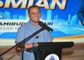 AMIRUDIN Shari ketika berucap pada Majlis Peluncuran Coffee Table Book Selayangku Sayang: Bandaraya Pintar 2030 di sini, semalam.