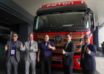 ANTHONY Loke Siew Fook ketika hadir merasmikan Malaysia Commercial Vehicle Expo (MCVE) 2026, di sini, hari ini. UTUSAN/MOHD FARIZWAN HASBULLAH