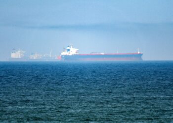 AS melepaskan tembakan ke arah kapal berbendera Iran di Teluk Oman. - AFP