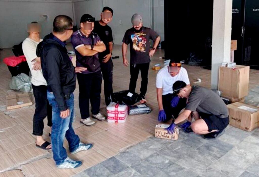 Polis Narathiwat gagalkan penghantaran 24,000 pil kuda guna kurier