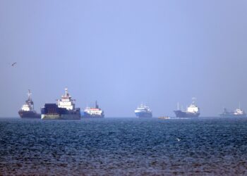 SELAT Hormuz kembali tegang dalam konflik AS-Iran. - AFP