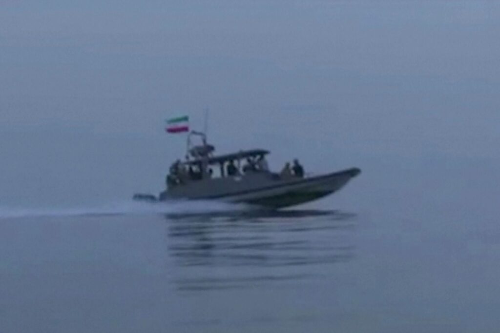 Tujuh bot Iran di Selat Hormuz diserang tentera AS – Trump
