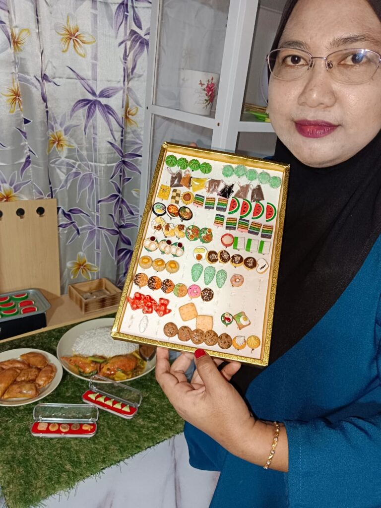 Hobi main tanah liat kini buka ruang pendapatan buat Rozian
