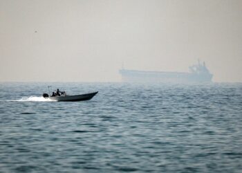 IRAN masih mengawal Selat Hormuz sejak perang meletus antara negaranya dengan AS-Israel. - AFP