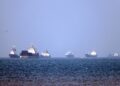 KAPAL-kapal tangki berlabuh di Selat Hormuz di luar Bandar Abbas, selatan Iran, awal bulan ini.- AFP