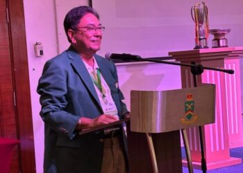 EZANI Abu Bakar berucap pada Majlis Penyampaian Hadiah Kejohanan Golf Junior Jemputan RSGC ke-11 2026 di Royal Selangor Golf Club, di sini hari ini.