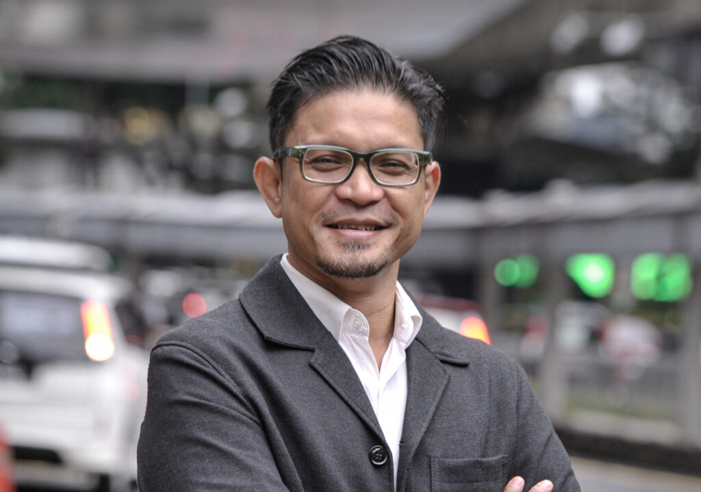 Ako Mustapha imbas temu janji pertama, terkejut isteri dah bayar separuh bil