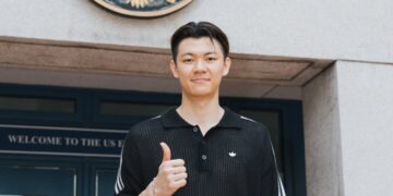 LEE Zii Jia bergambar di Kedutaan Amerika Syarikat (AS) di Kuala Lumpur, hari ini. - IHSAN INSTAGRAM KEDUTAAN AS