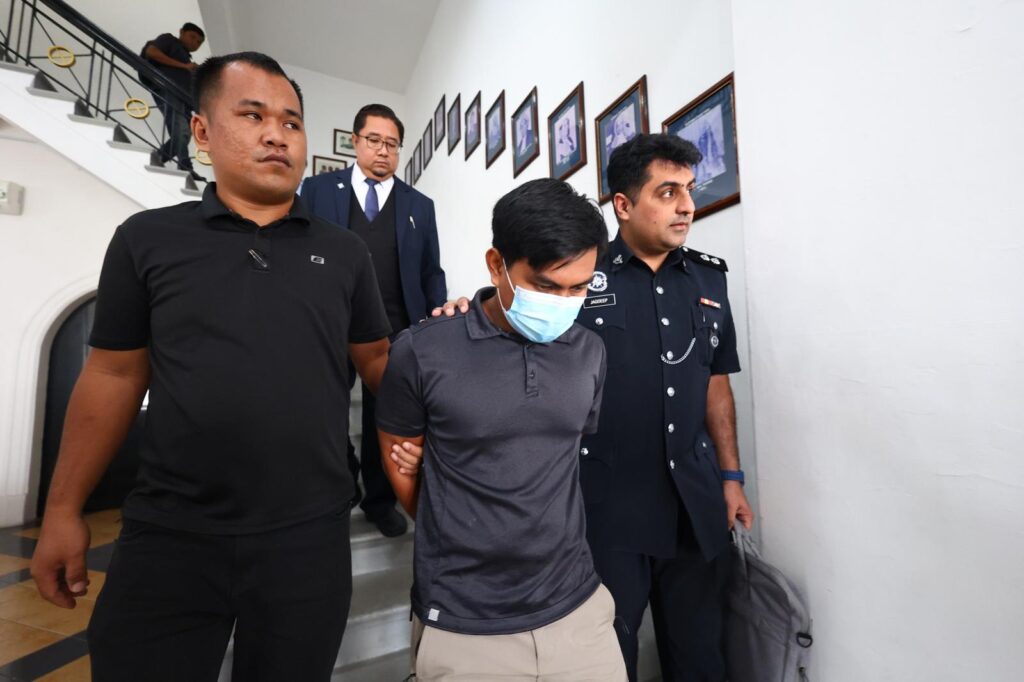 Anggota bomba mengaku tidak bersalah amang seksual pelajar perempuan 14 tahun