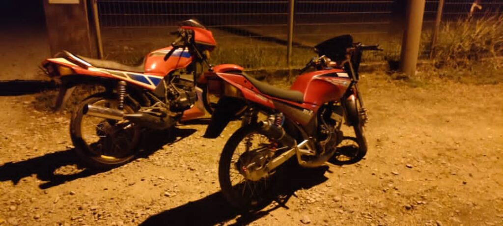 Dua remaja terima upah RM50 bawa RXZ seludup dicekup