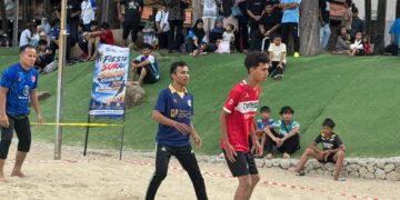 BOLA sepak pantai antara acara yang diadakan sempena Festival Suka Air Kuantan 2026 di Pantai Teluk Cempedak di Kuantan, Pahang.