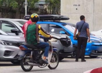 Warga emas langgar dua beradik maut