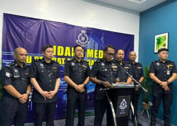 JASNI Zolpa ketika sidang akbar di Ibu Pejabat Polis Daerah (IPD) Sentul di sini hari ini.