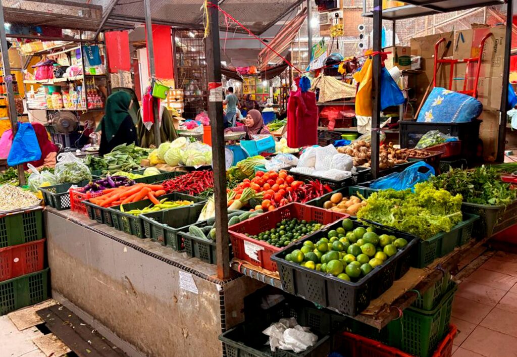 Harga sayur di Pasar Siti Khadijah naik RM2 sekilogram