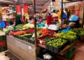 TINJAUAN Utusan Malaysia mendapati beberapa jenis sayur di Pasar Siti Khadijah, Kota Bharu, Kelantan mengalami kenaikan. - UTUSAN/ROSLIZA MOHAMED