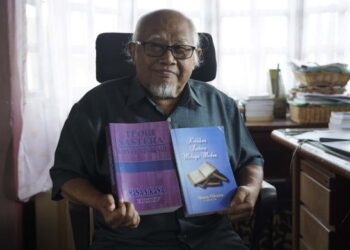 DR Andul Rahman Napiah dinobatkan sebaga Sasterawan Negara ke-16