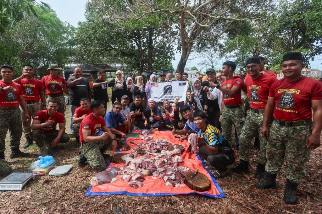 OKU cacat penglihatan teruja sertai ibadah korban bersama Metra