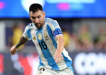 Lionel Messi masih diperlukan untuk mengemudi skuad Argentina ke Piala Dunia 2026. - AFP