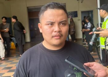 MUHAMMAD Ammar Al Harraz Mahathir ketika ditemui di Unit Perubatan Hospital Selayang di sini.