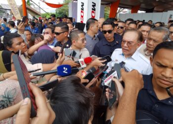 ANWAR Ibrahim ketika ditemui pemberita selepas merasmikan sambutan Hari Belia Negara 2026 Peringkat Kebangsaan di Bandar Sri Sendayan, Seremban hari ini.-UTUSAN/MOHD. SHAHJEHAN MAAMIN.