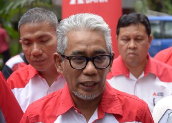 TENGKU AHMAD BADLISHAH