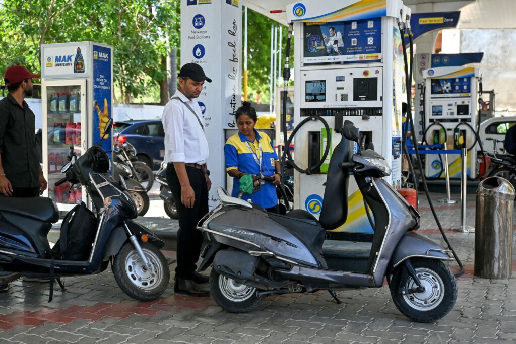 Harga petrol, diesel naik buat kali ketiga dalam tempoh 10 hari