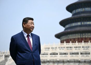 JINPING didawa memberitahu Trump bahawa China tidak akan membantu Iran. - AFP