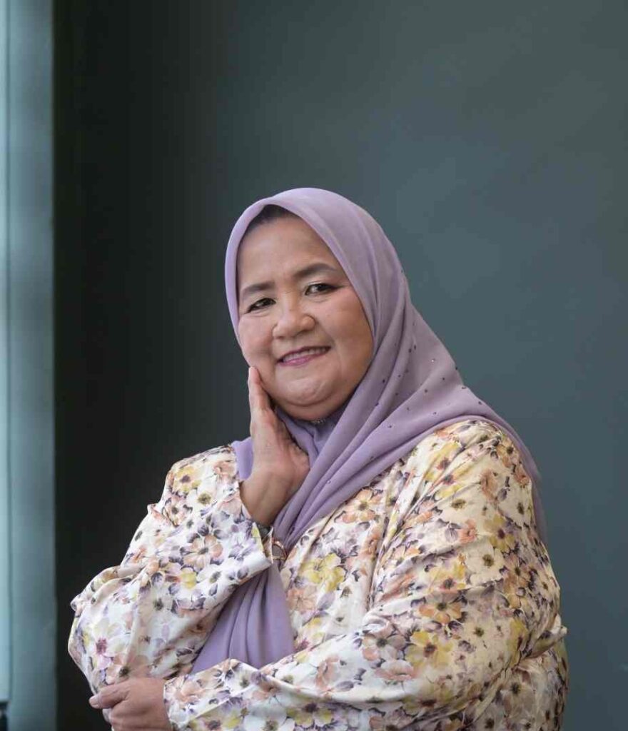 Payung gerai kerap disita, ubah hidup Saleha