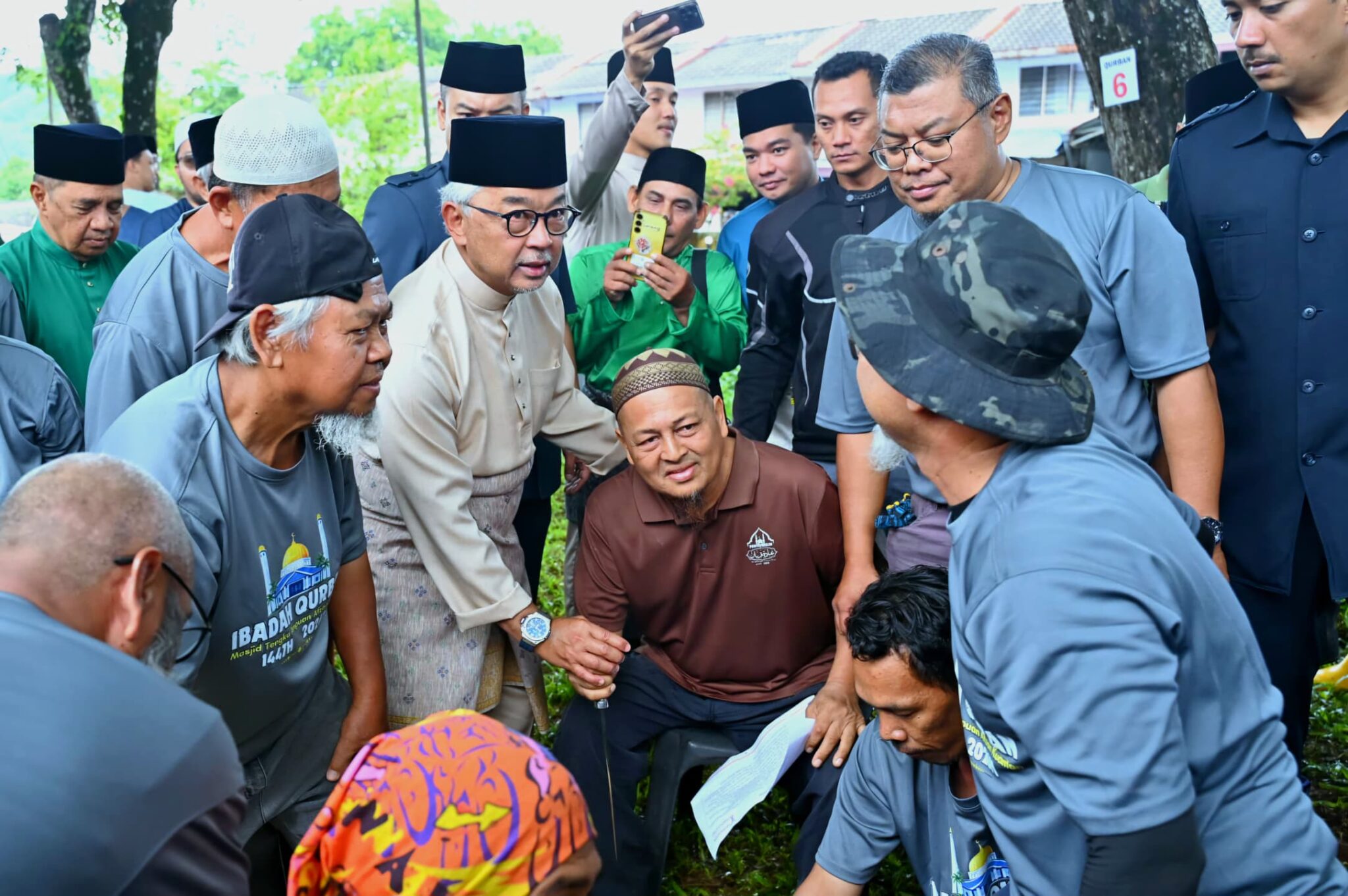 Sultan Pahang berkenan solat sunat Aidiladha di Masjid Tengku Ampuan Afzan