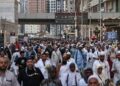 SEJUMLAH jemaah haji tiba di Mekah semalam. - AFP