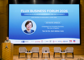 BEKAS Gabenor Bank Negara Malaysia (BNM), Tan Sri Dr. Zeti Akhtar Aziz semasa berucap di Forum Perniagaan FLUX 2026 di sini, hari ini.