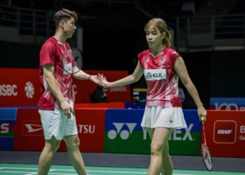 GOH Soon Huat-Shevon Jemie Lai mara ke pusingan kedua selepas menewaskan Chen Zhi Yi-Francesca Corbett pada peringkat 32 terbaik Kejohanan Badminton Malaysia Masters 2026 di Unifi Arena, Kuala Lumpur, hari ini. - UTUSAN/IQBAL ROSLI