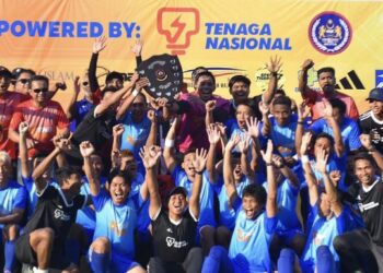 TNB ThunderStars memburu tiga mata menentang UiTM dalam aksi Liga Hoki Malaysia di Stadium Hoki Nasional, Bukit Jalil, hari ini. - IHSAN MHC