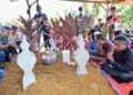 JENAZAH dua beradik yang ditemukan lemas selamat dikebumikan dalam satu liang lahad di Tanah Perkuburan Islam Kampung Jeram, Manir, Kuala Nerus, Terengganu., semalam. – UTUSAN/PUQTRA HAIRRY