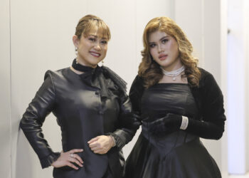 KUALA LUMPUR, 3 MEI 2026 - Sesi fotografi bersama Ani Mayuni bersama anaknya, Viviana ketika Program Talk to My Manager minggu ke-3 di MBSA Shah Alam di sini hari ini. GAMBAR - AMIR KHALID / PEMBERITA - FAIZAL ( UTUSAN ) / EMIRA ( KOSMO )